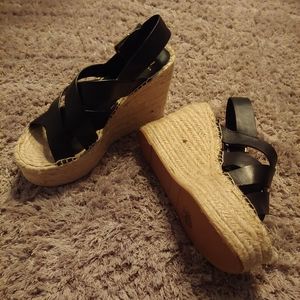 NWOT Marc Fisher Black Strap Wedges